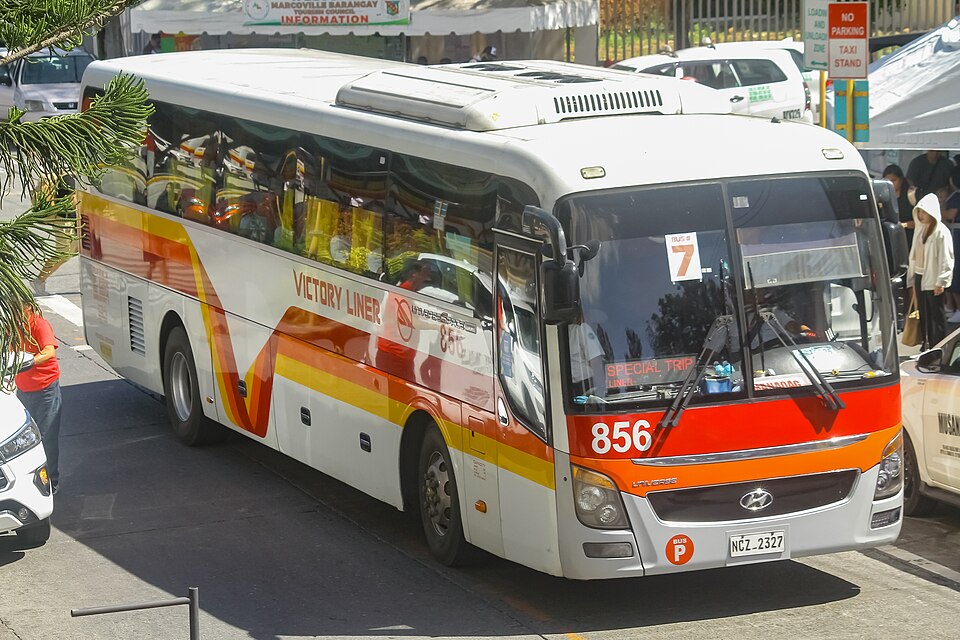 Đội xe Vạn Dặm Travel