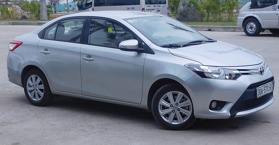 Thuê xe 4 chỗ Hà Nội - Nội Bài